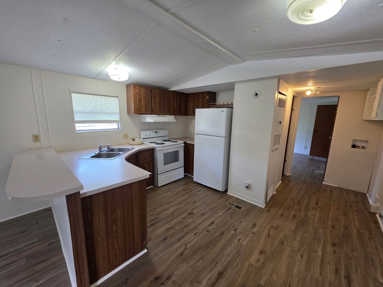 2188 Se 126th Way - Photo 6 of 11