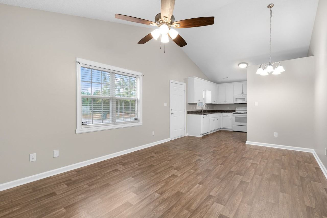3419A Pear Tree Ct Nw - Photo 4 of 22
