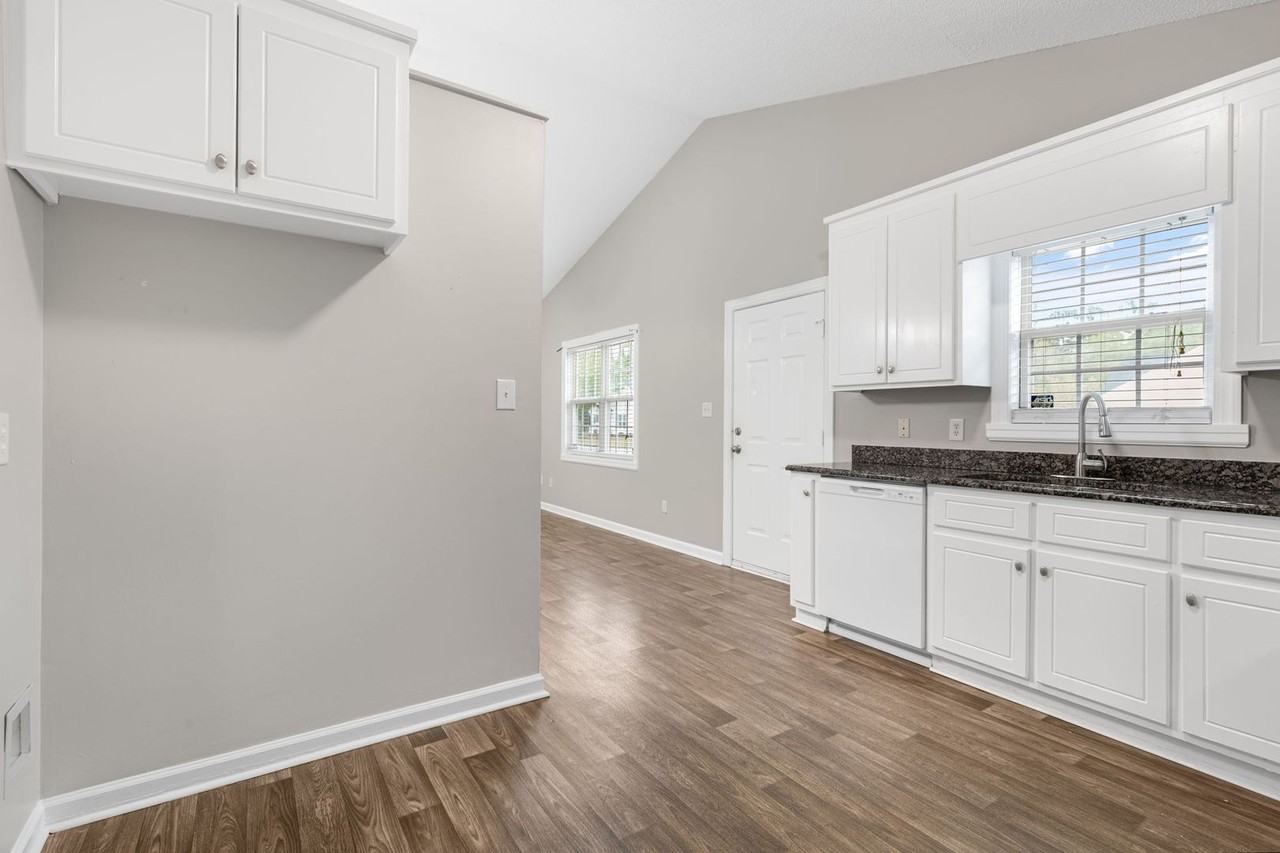 3419A Pear Tree Ct Nw - Photo 6 of 22