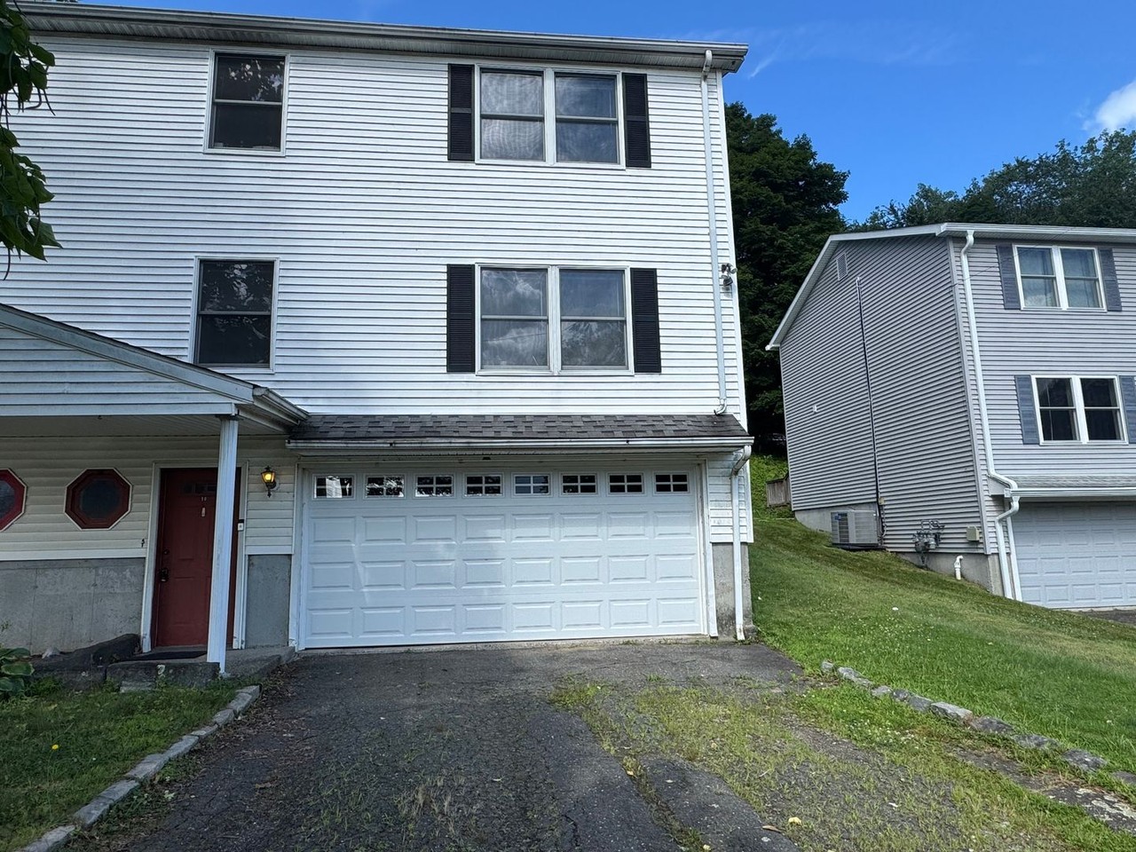 10 Adanti Ave - Photo 2 of 20