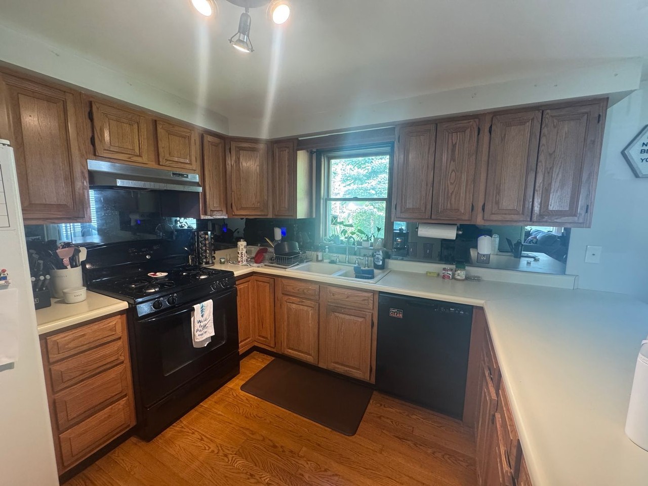 10 Adanti Ave - Photo 3 of 20