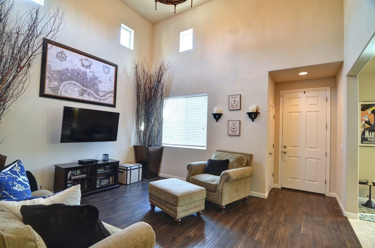 1886 N Highland Ave - Photo 6 of 18