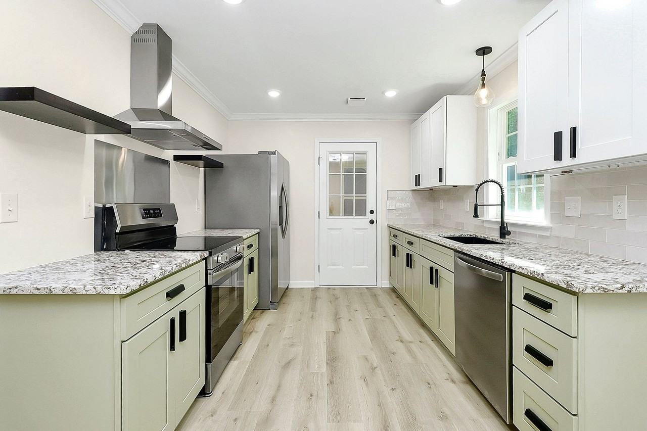 2714 Athens Pl - Photo 4 of 16