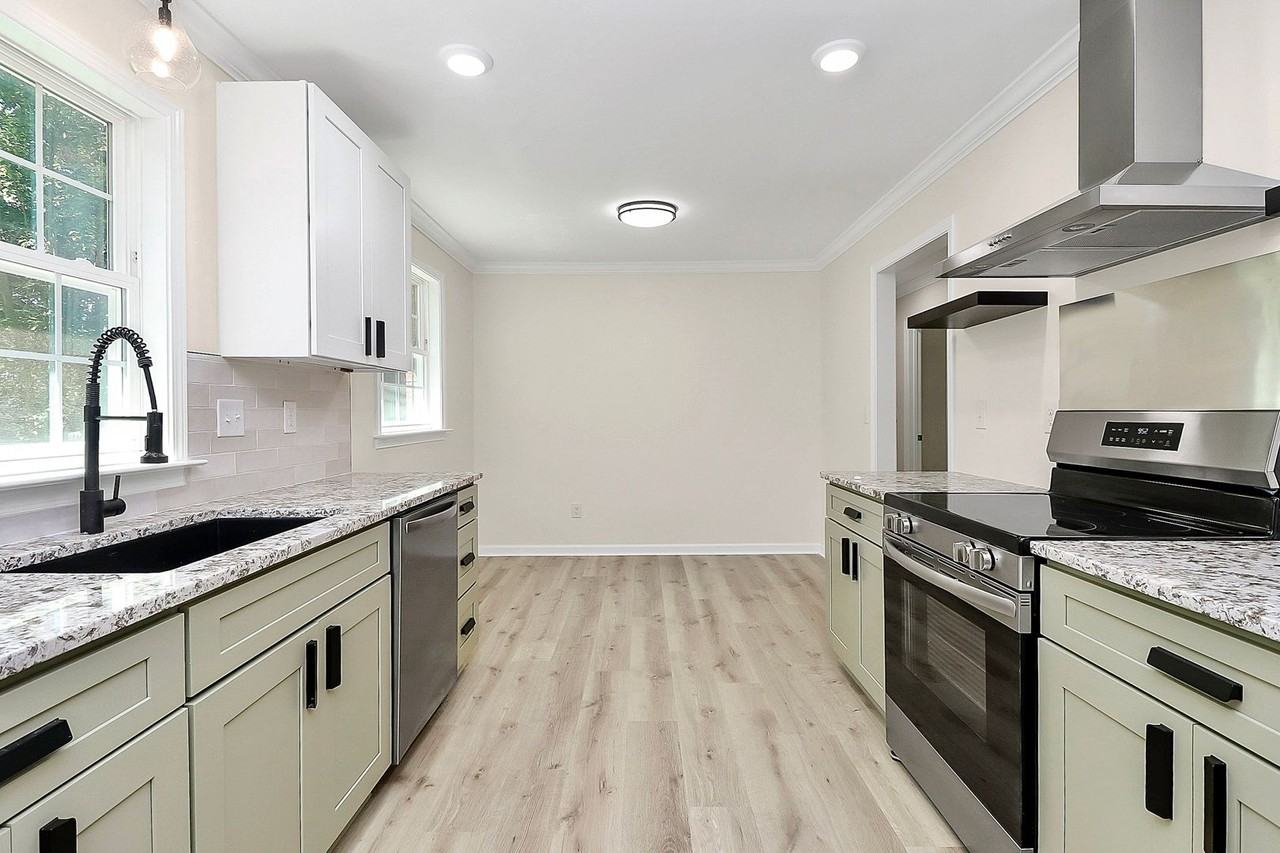 2714 Athens Pl - Photo 5 of 16