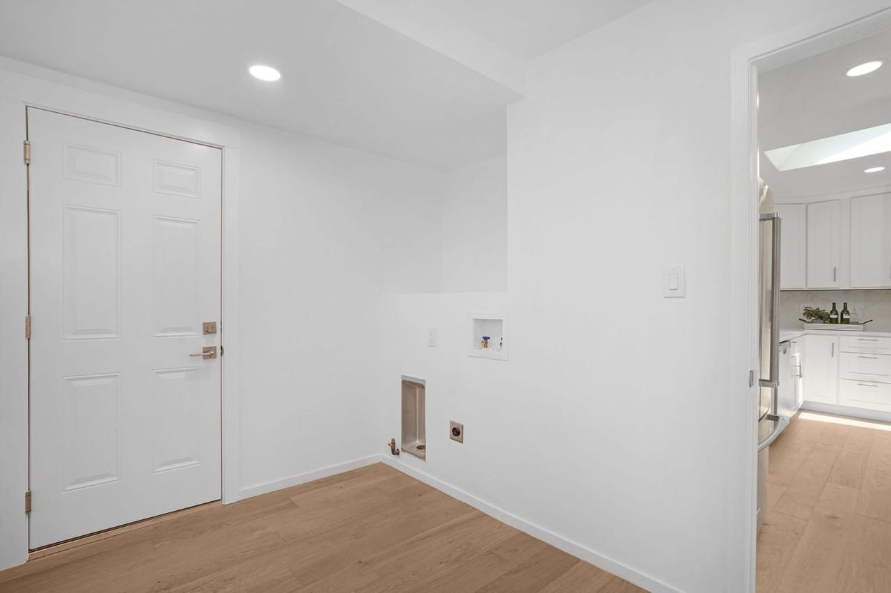 6 Donna Maria Way - Photo 3 of 39