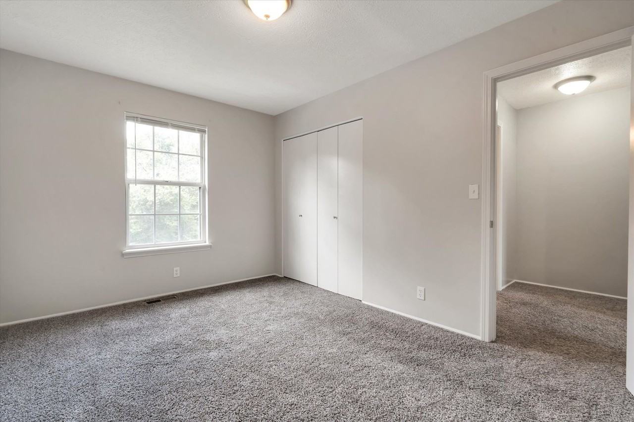 12000 Morningside Dr - Photo 3 of 16