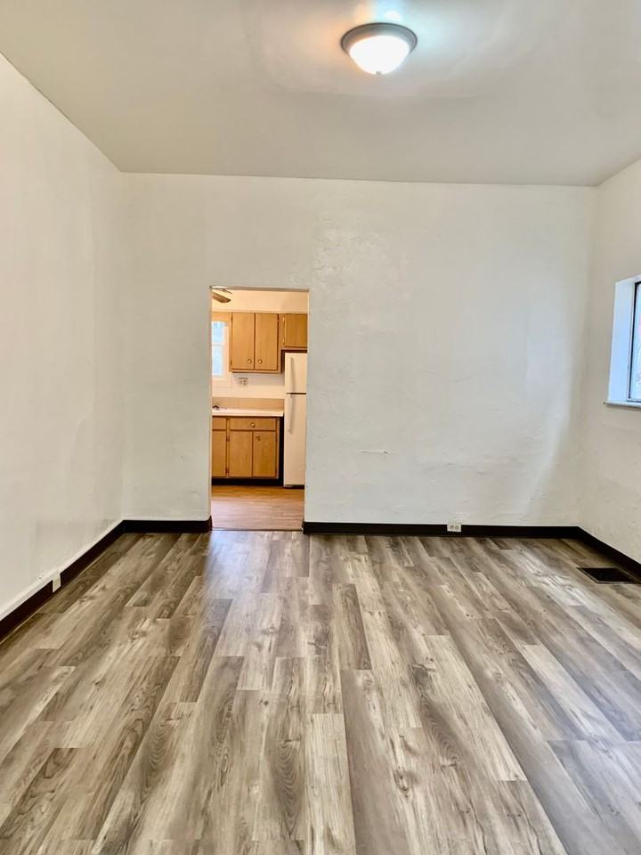 517 Franklin St - Photo 3 of 25