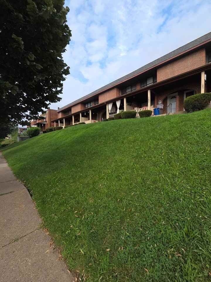 Jancey St Townhomes - Photo 5 of 10