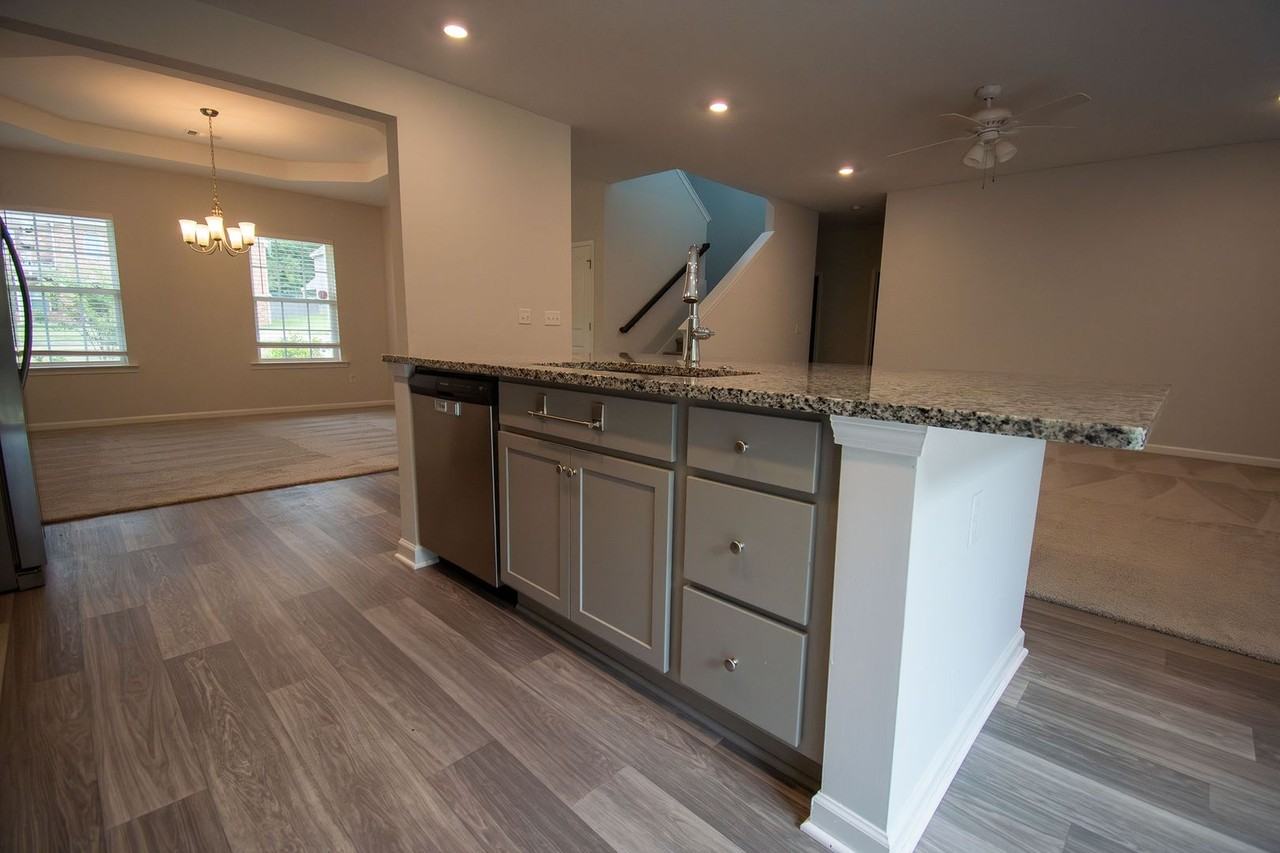 57 White Pine Way - Photo 7 of 33