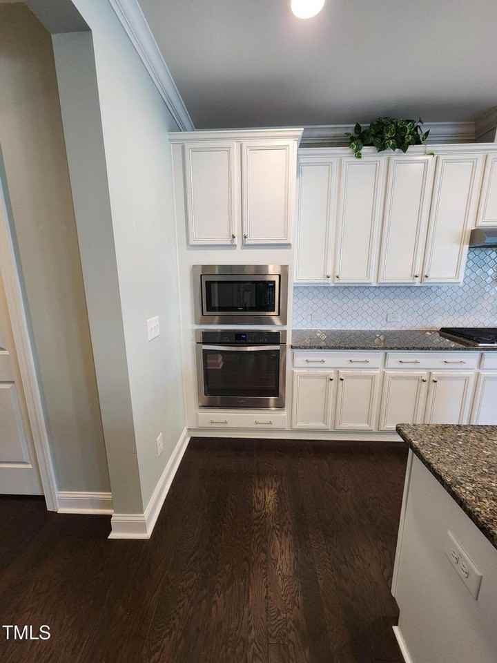 712 Chelsea Grove Dr - Photo 3 of 23