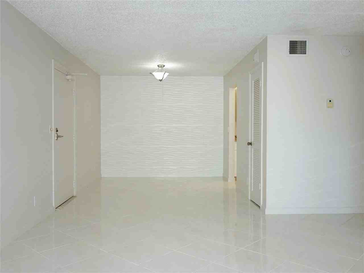 6323 Bay Club Dr #6323A - Photo 7 of 8