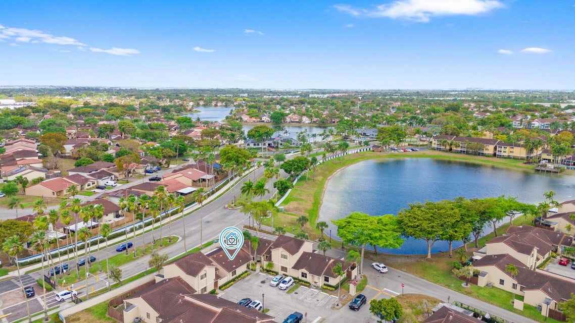 6557 Nw 172nd Ln - Photo 3 of 8