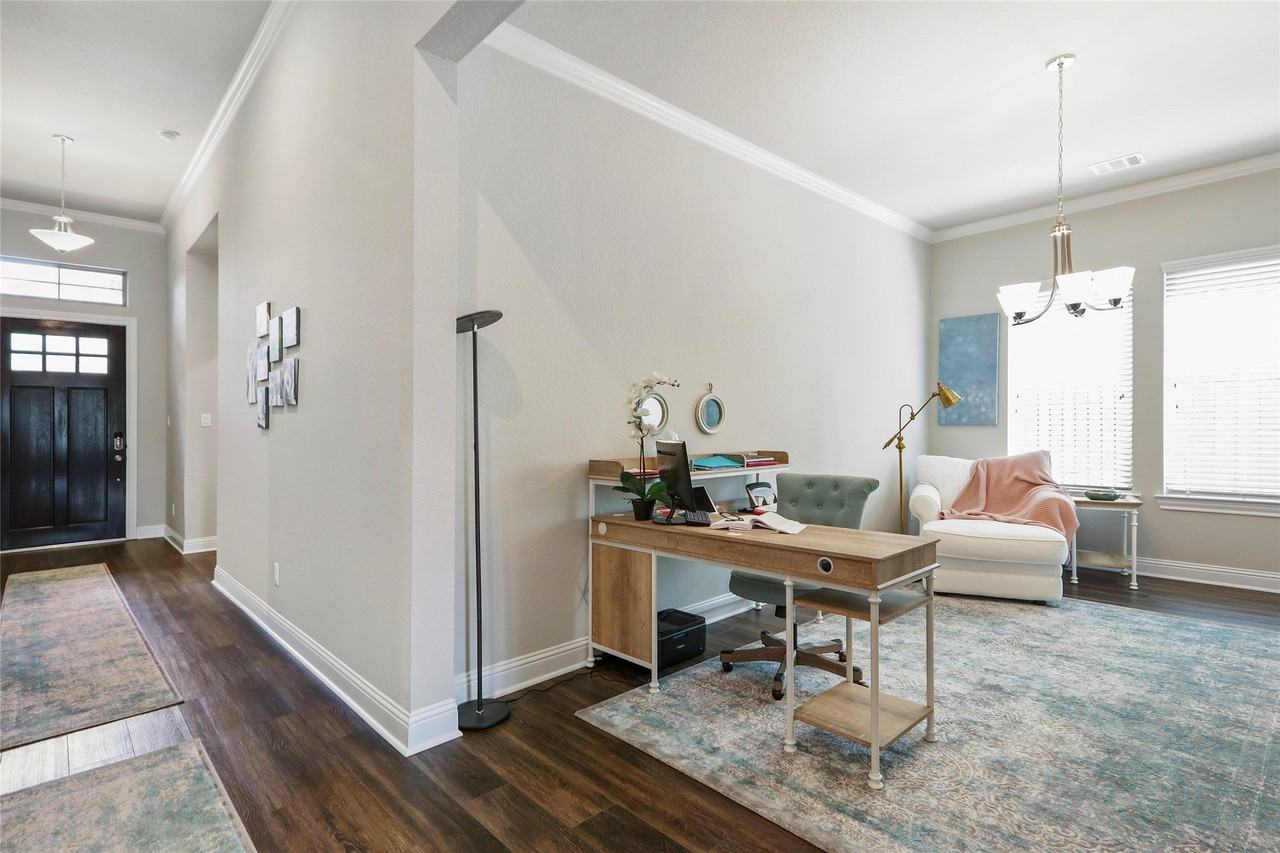 50 Wyatt Oaks Dr - Photo 6 of 32