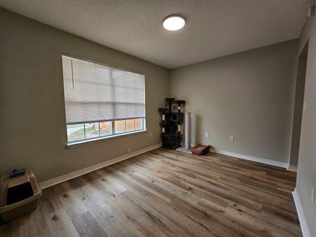 1305 Jefferyscot Ct - Photo 5 of 23