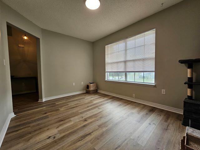 1305 Jefferyscot Ct - Photo 6 of 23