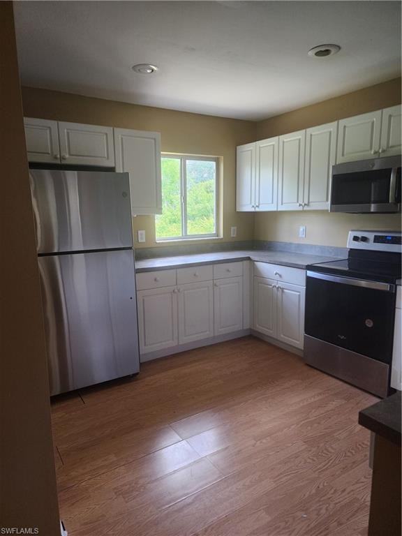 647 Dubarry Ave S - Photo 5 of 7