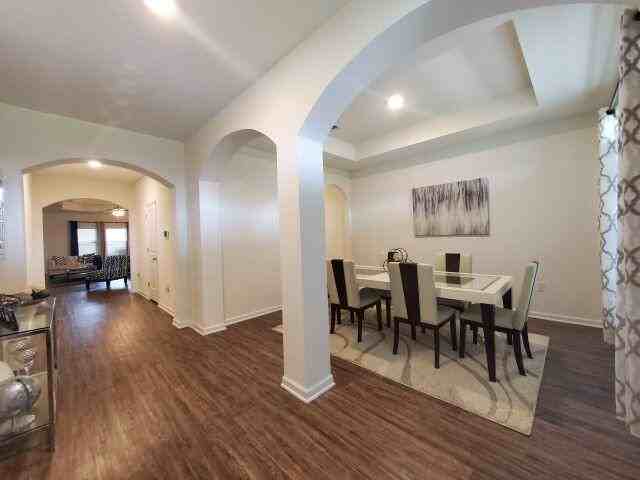 329 Merlin Ct - Photo 4 of 35