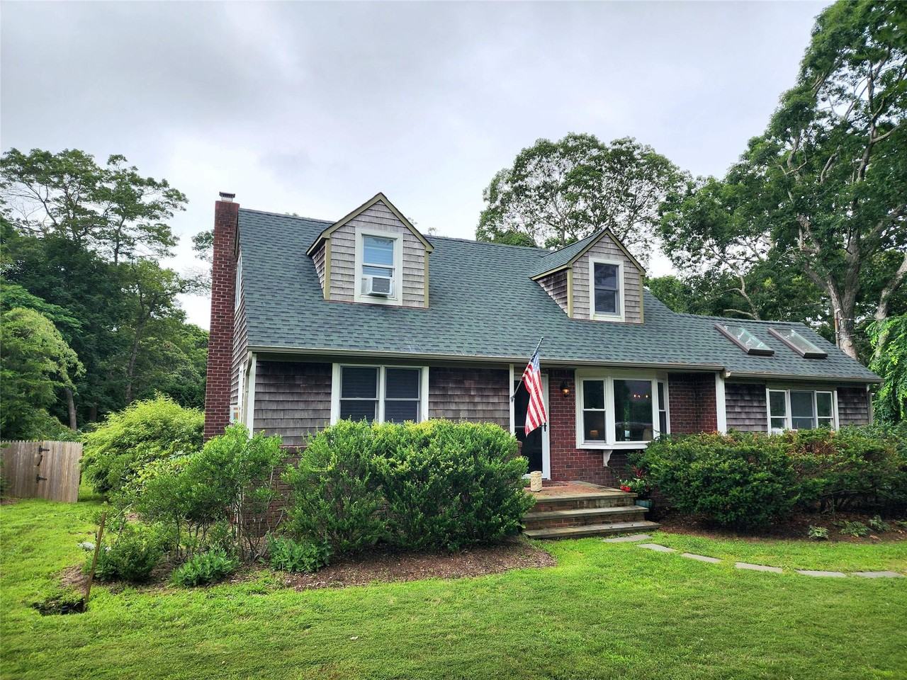 122 Lewis Rd - Photo 2 of 36