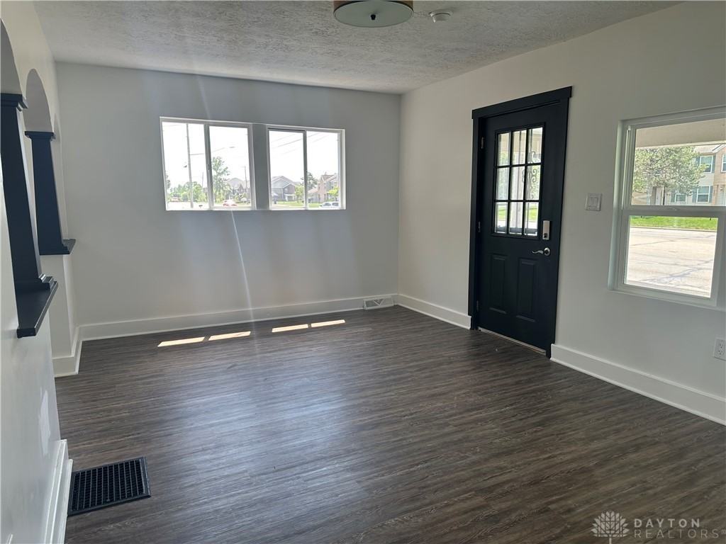 2520 Harshman Rd - Photo 3 of 27