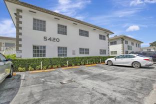5420 Hollywood Blvd - Photo 1 of 1