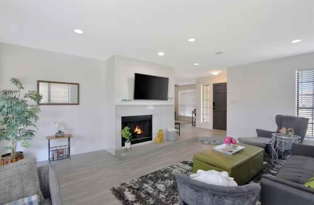 2902 Hunters Point Ln - Photo 5 of 28