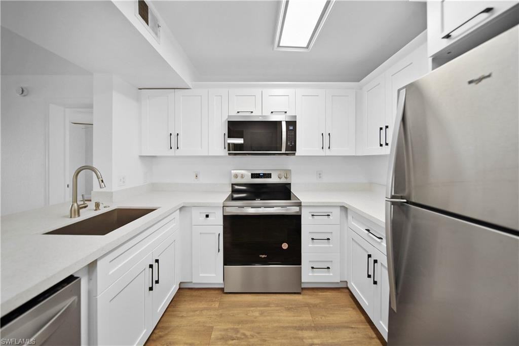 8264 Key Royal Cir - Photo 4 of 18