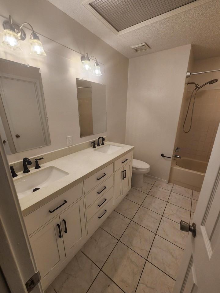 1891 Heartland Dr - Photo 6 of 7