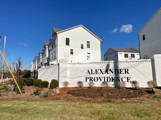 4156 Alexander View Dr - Photo 3 of 47