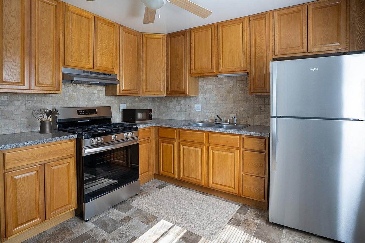 Larkwood Place - Photo 6 of 24