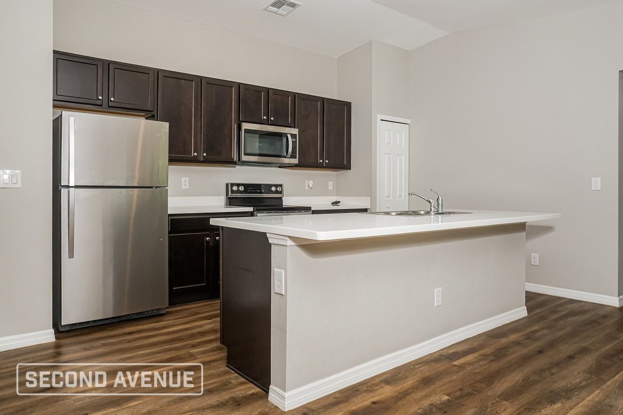316 Hoffer St - Photo 4 of 26