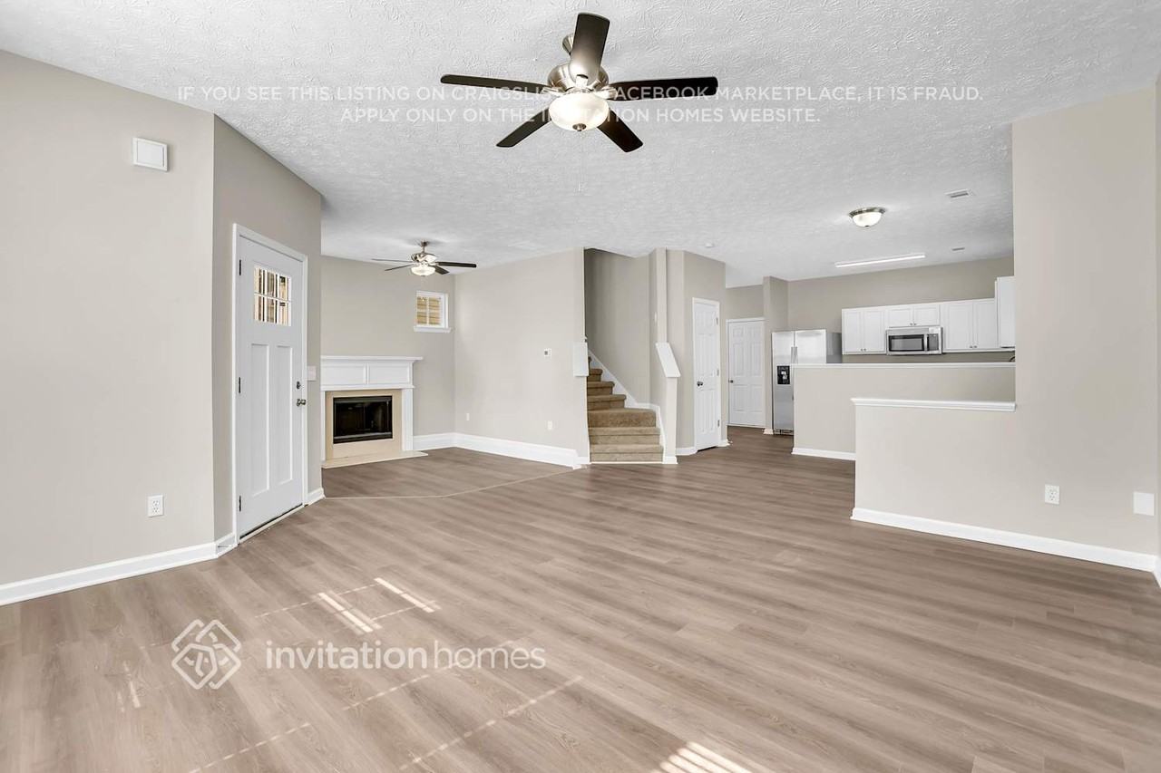 4904 Heritage Cir - Photo 3 of 21