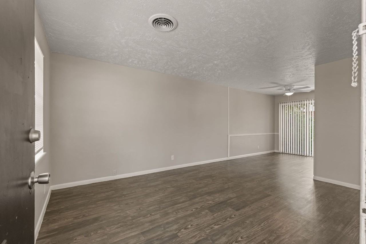 Crossings at Clairemont - Photo 5 of 50