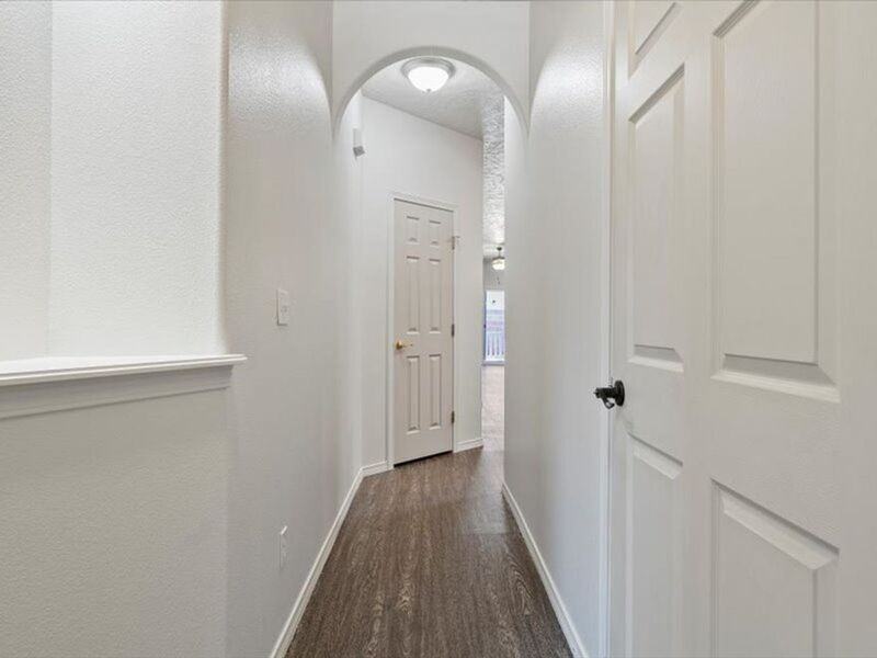 9604 Mia Ln - Photo 3 of 17