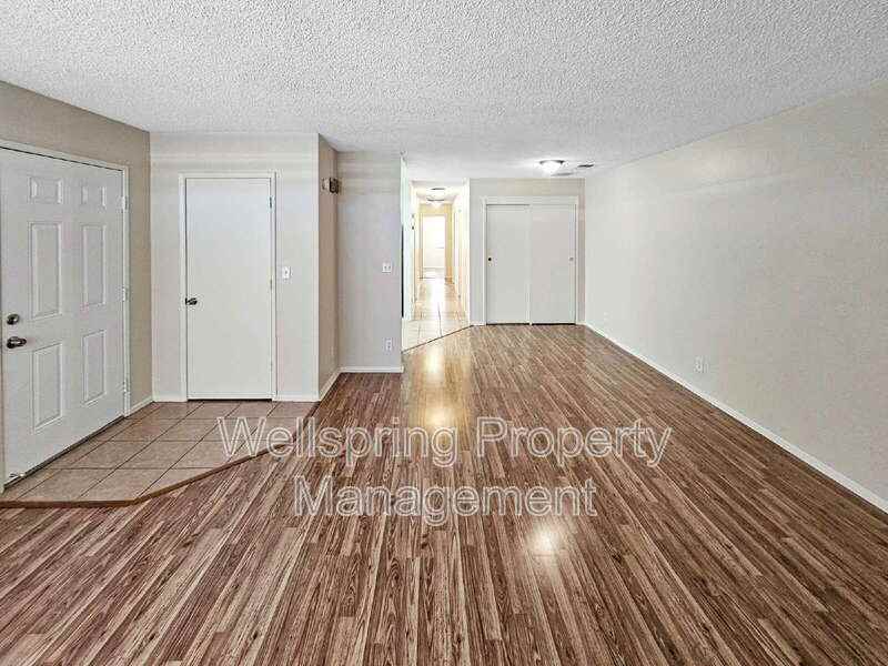 305 S Richmond Rd #B - Photo 3 of 15