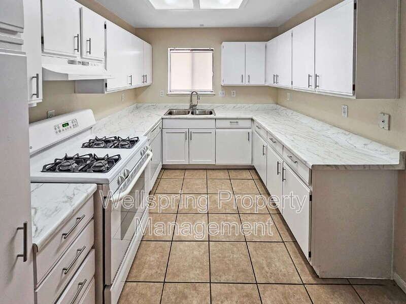 305 S Richmond Rd #B - Photo 4 of 15