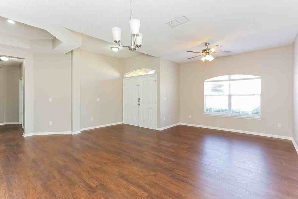 896 Bonaparte Landing Blvd - Photo 7 of 19