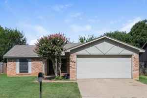 featured image of 1812 Hunting Green Dr