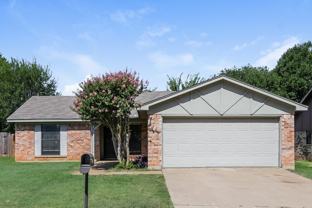 1812 Hunting Green Dr - Photo 1 of 1