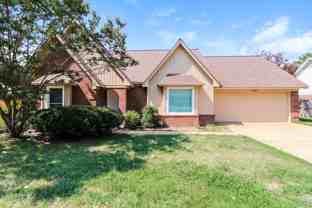 8144 Creekside Cir N - Photo 1 of 1