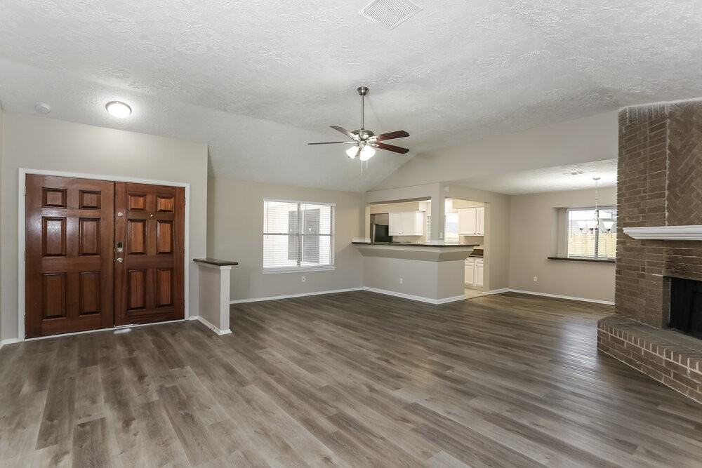 4218 Mohawk St - Photo 5 of 19
