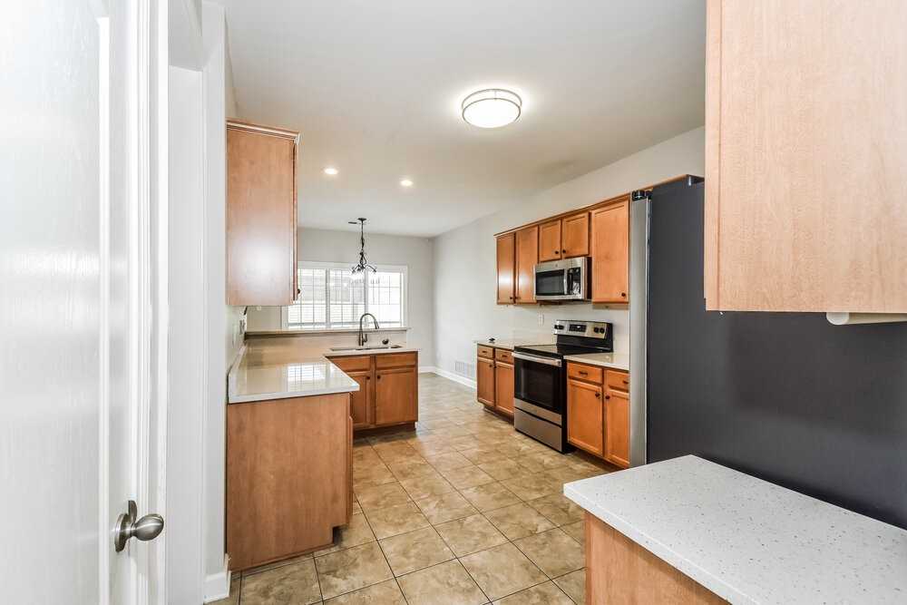 1275 Heritage Lake Dr - Photo 7 of 17