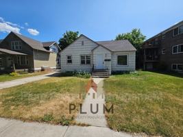 featured image of 407 S 5th St E