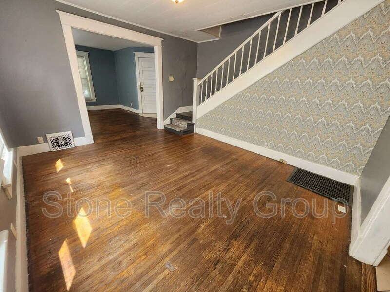 1208 S 7th St - Photo 3 of 14