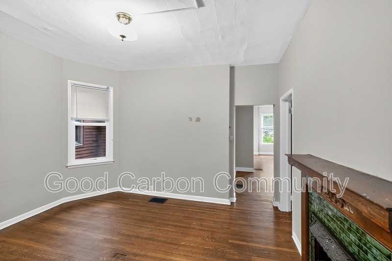 620 Auburn Ave #2 - Photo 6 of 16