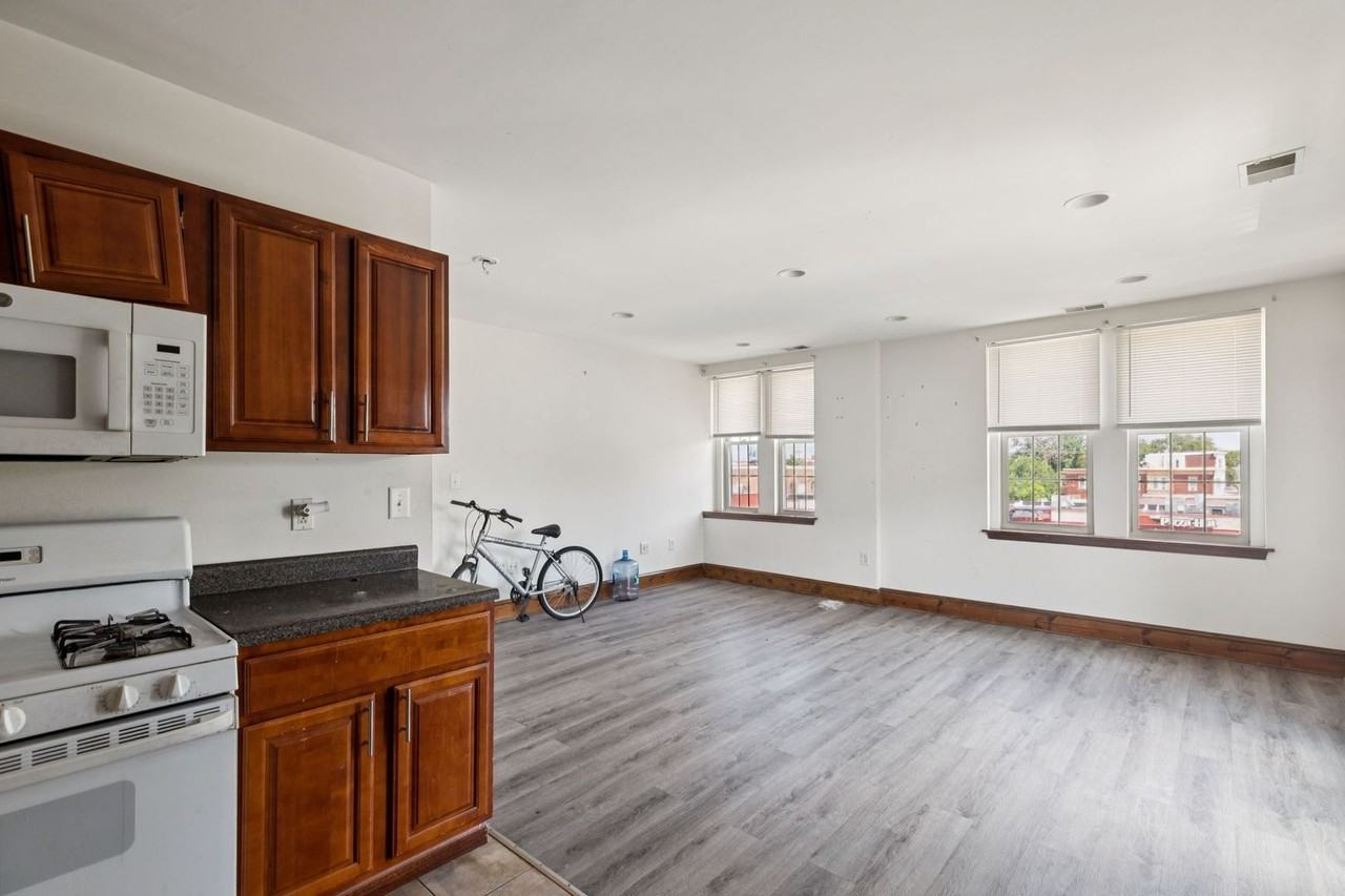 5100 WALNUT STREET LLC - Photo 5 of 28