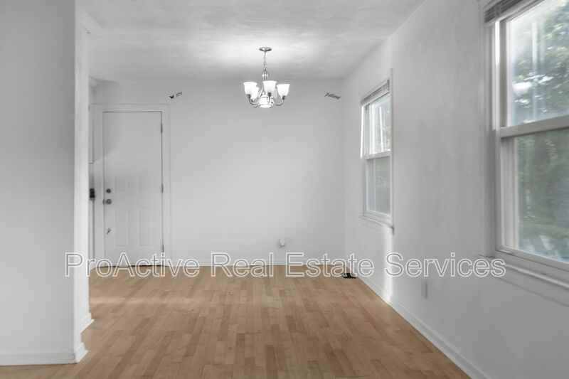 905 Tifton St - Photo 4 of 15