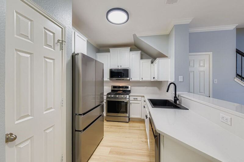 8518 Cahill Drive #20 - Photo 6 of 37