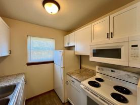 619 Laurel Ct - Photo 1 of 1