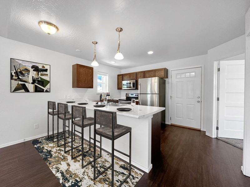 2233 South Ave W #202 - Photo 3 of 14