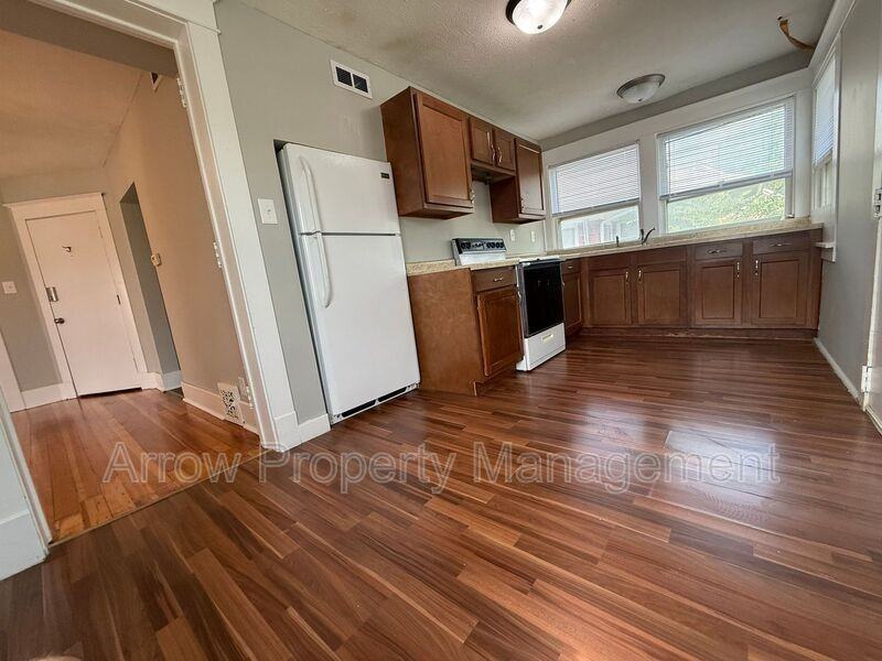 1820 A St #2 - Photo 2 of 6